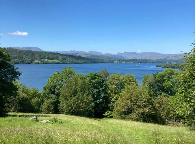 Holiday park Troutbeck Hot Tub 4 *